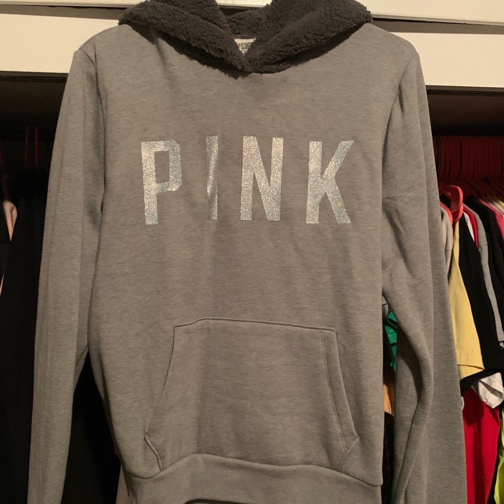 PINK Hoodie ( NEVER WORN)